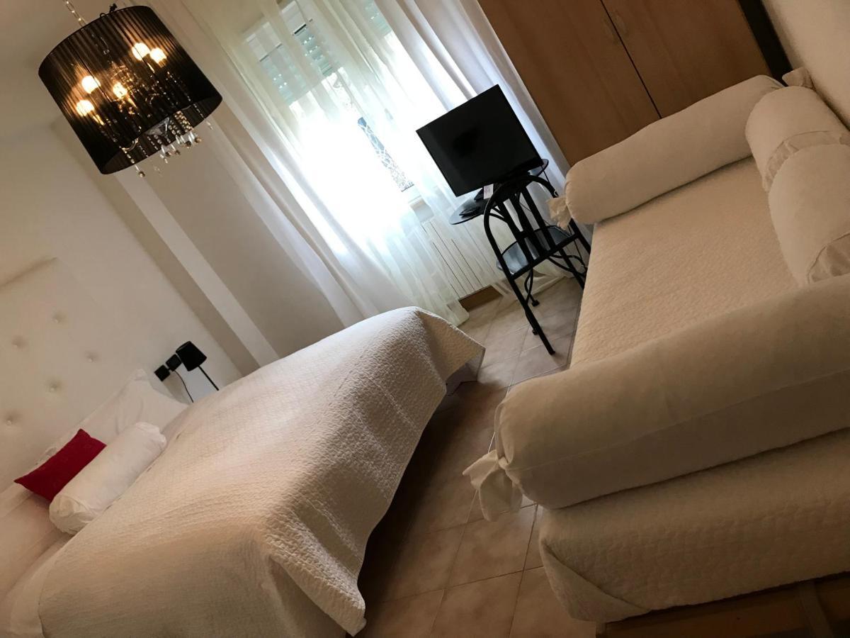 Ascoli Bonjour B&B & Apartments Parcheggio Privato & Giardino Ascoli Piceno Extérieur photo